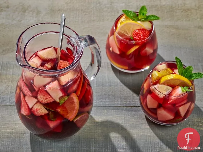 Big Daddy's Red and White Sangria