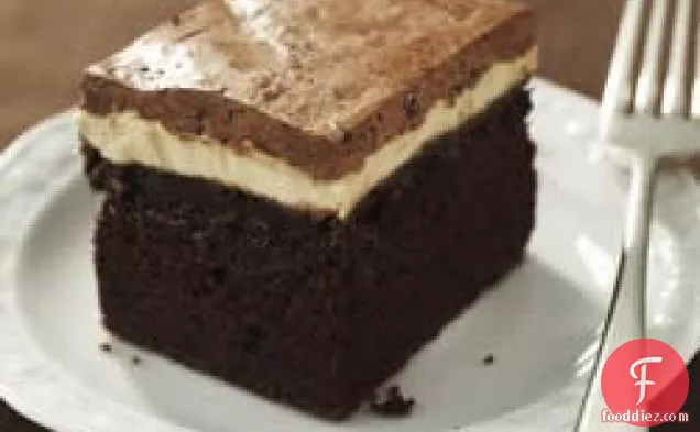 चॉकलेट-पीनट बटर केक
