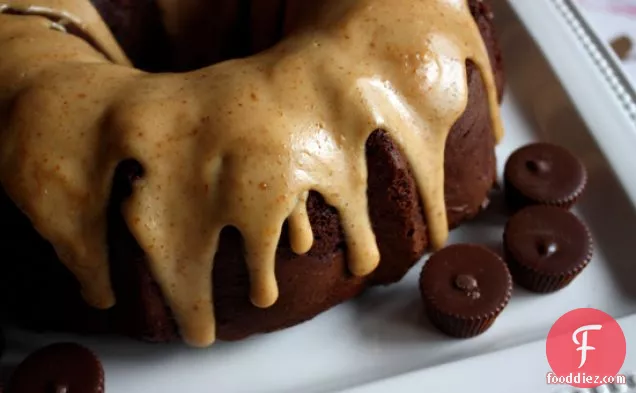 चॉकलेट पीनट बटर बंड केक