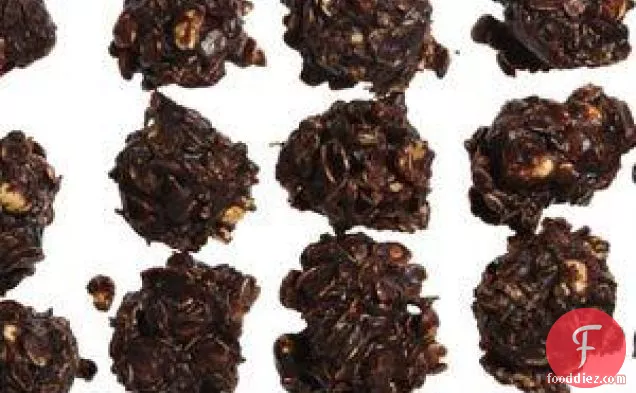 No-bake Chocolate, Peanut Butter, And Oatmeal Cookies
