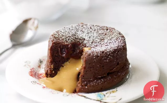 Molten Chocolate Cake with Peanut Butter Filling