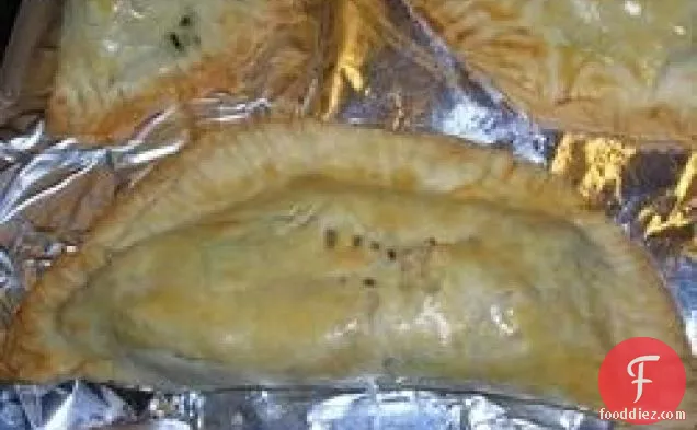स्क्वैश और कोल्हाबी Empanadas