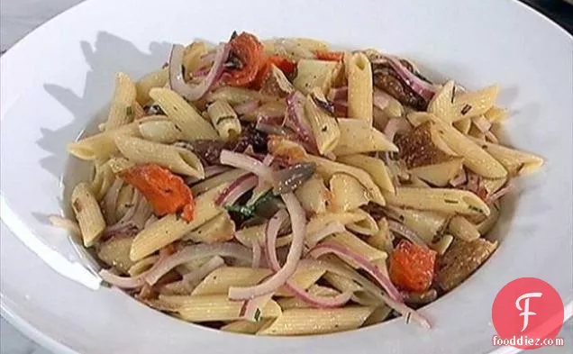 भुना हुआ रूट सब्जी पास्ता सलाद