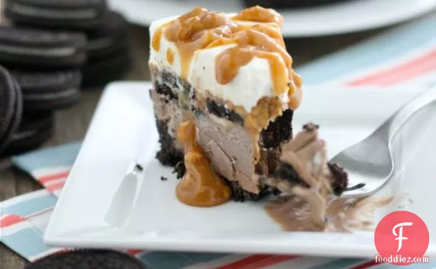 मूंगफली का मक्खन ओरियो आइसक्रीम केक