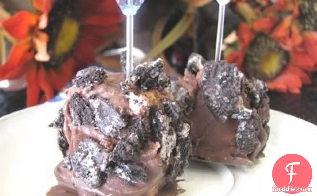 Peanut Butter And Chocolate Dipped Frozen Oreo Banana Bites