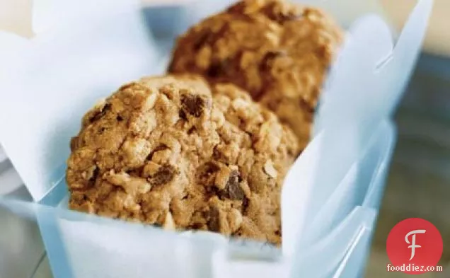 Peanut Butter-Chocolate Chip-Oatmeal Cookies