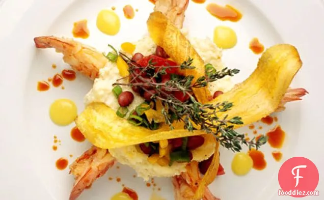 लाल बीन साल्सा के साथ झींगा-मांचेगो-कोरिज़ो ग्रिट्स