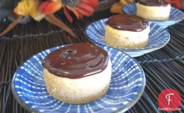 Shortbread Cookie Crusted Peanut Butter Mini Cheesecakes With C