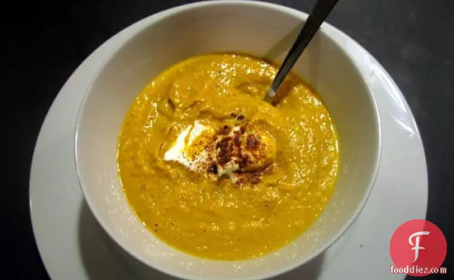 Clean-out-the-pantry Pumpkin, Peanut, & Ginger Soup