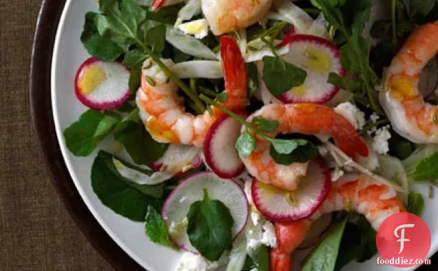 झींगा के साथ Feta, मूली, Watercress, और टकसाल