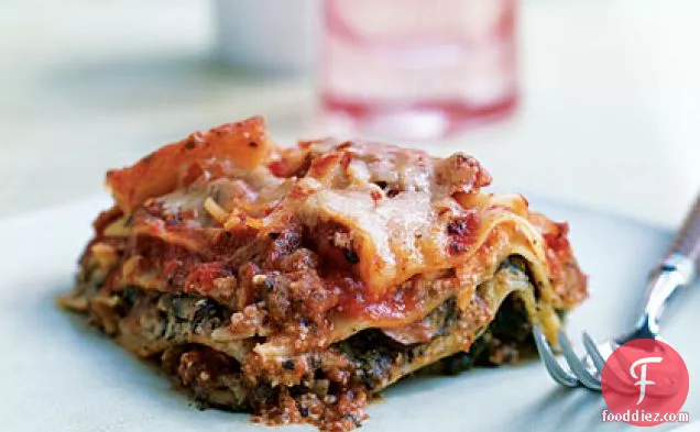 Pesto Lasagna with Spinach and Mushrooms