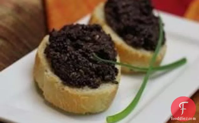 मसालेदार जैतून Tapenade