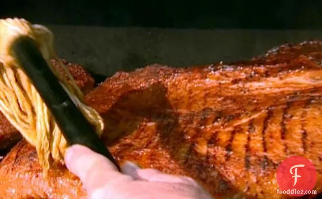 कॉफी और बीयर एमओपी सॉस के साथ करोड़पति ब्रिस्केट