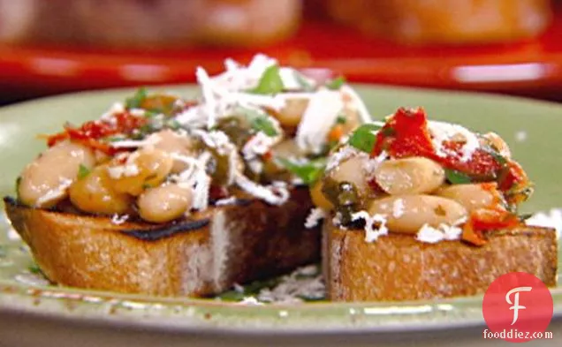 Bruschetta with White Beans, Sun-dried Tomatoes and Basil
