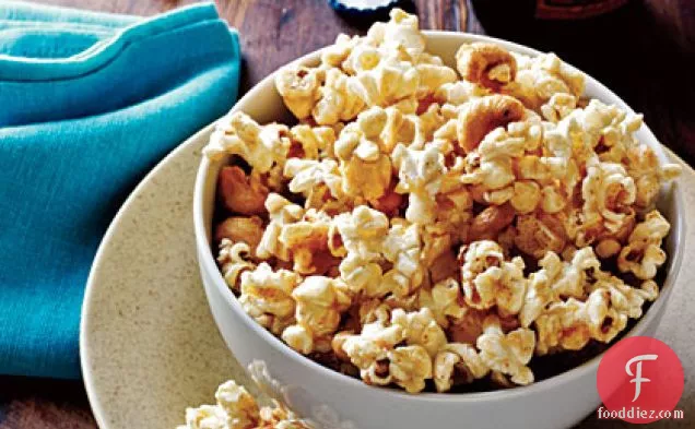 Spicy Maple-Cashew Popcorn