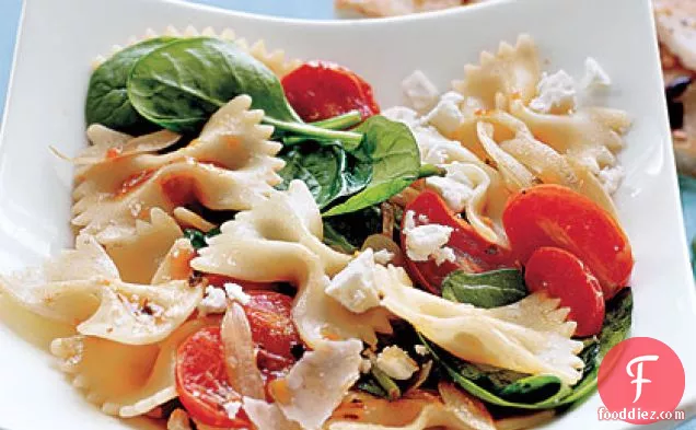 Farfalle with Tomatoes, Onions, and Spinach