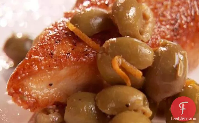 नारंगी-सौंफ के बीज के साथ चिकन स्तन-जैतून का स्वाद