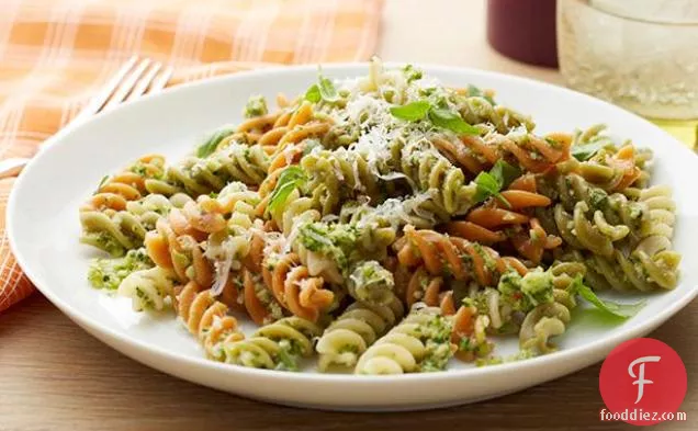 Broccoli-Walnut Pesto With Pasta