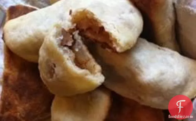 सेब आधा चाँद