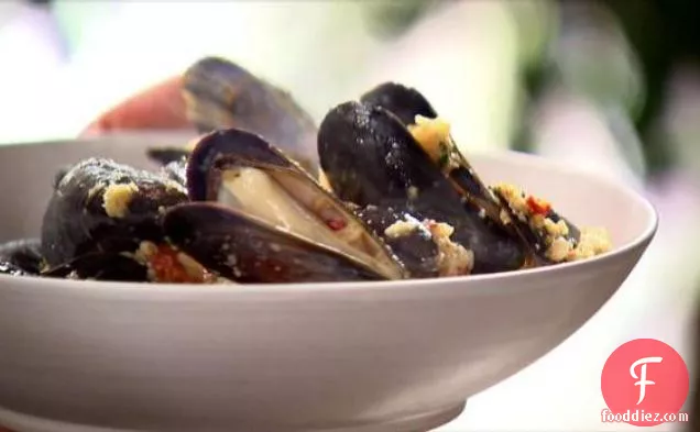 Mussels and Basil Bread Crumbs