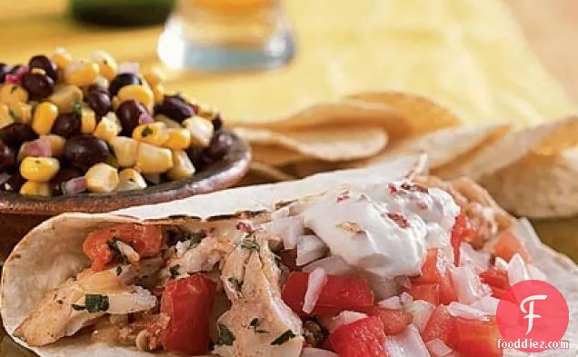 स्नैपर के साथ Tacos Chipotle क्रीम