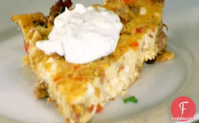 सॉसेज, लाल मिर्च और Feta पनीर Frittata