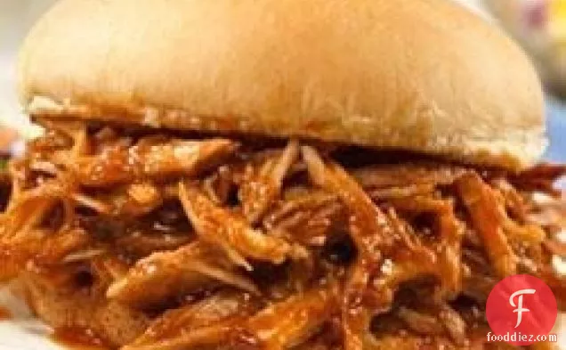 Campbell's® Slow-Cooked Pulled Pork Sandwiches