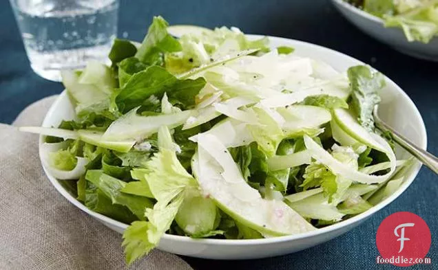 Winter Green Salad with Green Apple Vinaigrette