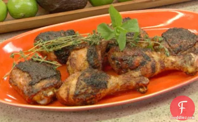 ग्रिल्ड जर्क ने चिकन को हबानेरो-मिंट ग्लेज़ के साथ रगड़ा