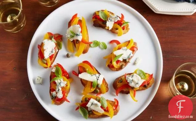Bruschetta with Peppers and Gorgonzola