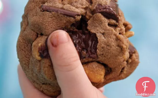 Double Chocolate Chunk-Peanut Cookies