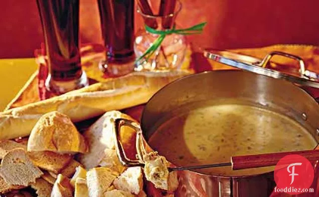 Beer-and-Cheddar Fondue