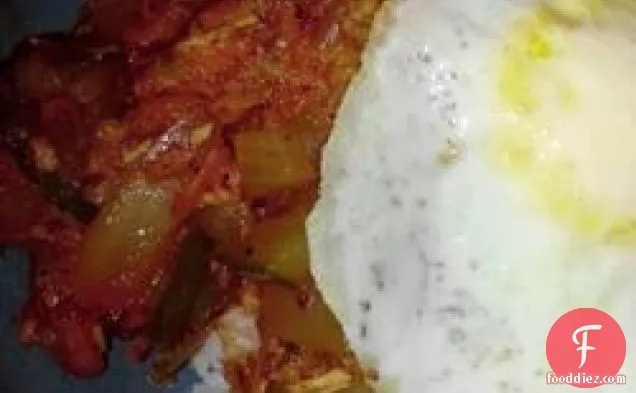 Chompchae Deopbap (कोरियाई मसालेदार टूना और चावल)