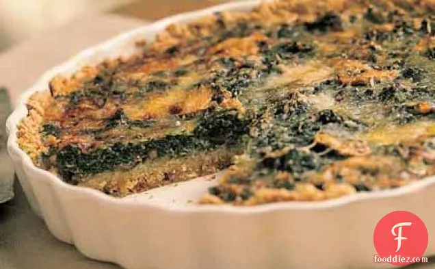 मशरूम और पालक Quiche में एक जई परत