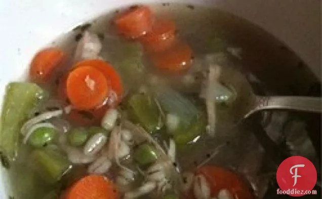 हार्दिक जौ टर्की सूप
