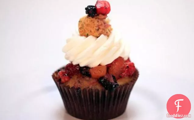 Peach-Berry Shortcake Cupcakes