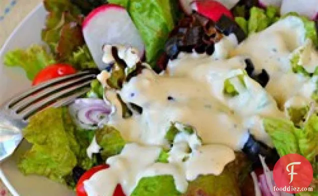 How to Make Blue Cheese Dressing