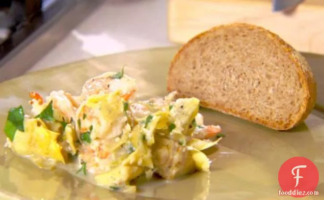 झींगा Scampi Artichokes के साथ