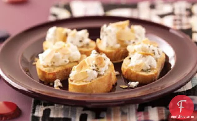 बकरी पनीर Crostini
