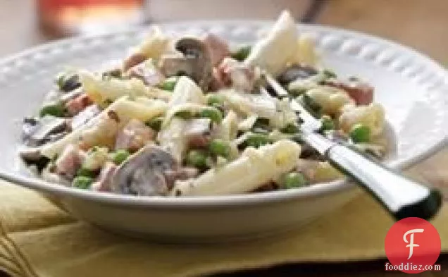 Penne with Ham, Mushrooms and Peas