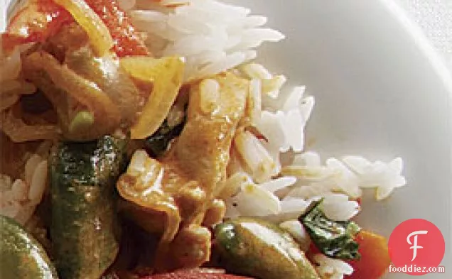Thai Red Curry With Chicken & Vegetables