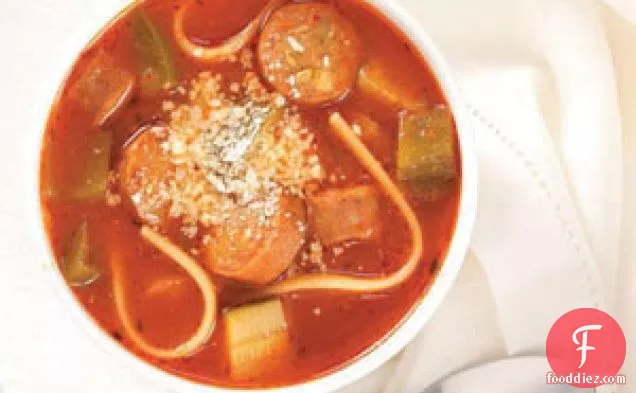 सरल इतालवी सॉसेज सूप