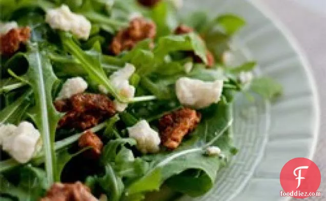 हेज़लनट ब्लू पेकन सलाद