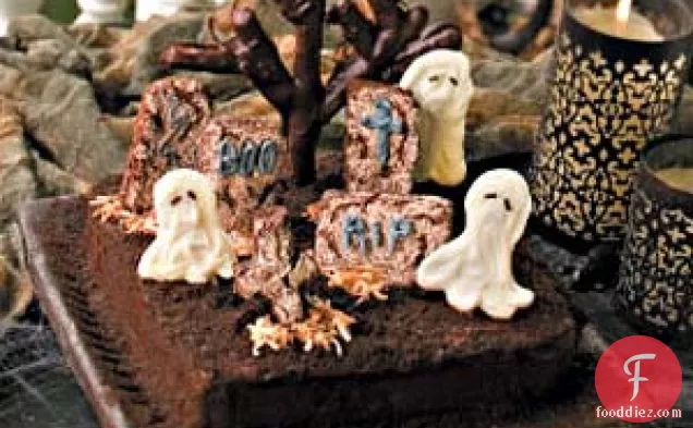 कब्रिस्तान केक में भूत