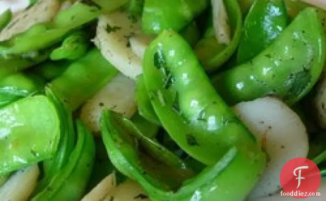 Snow Peas With Water Chestnuts