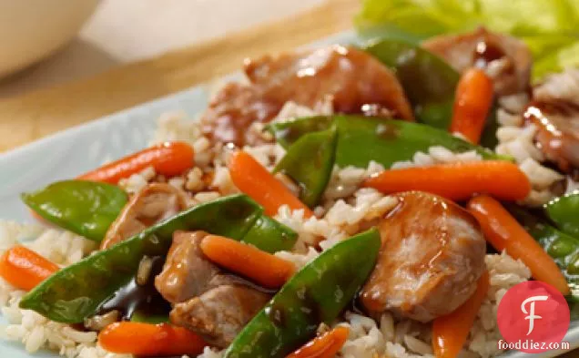 सिचुआन बीबीक्यू पोर्क और सब्जियां