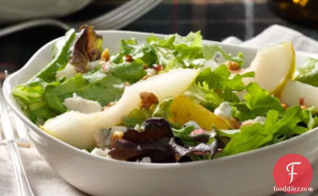Gorgonzola-Pear Mesclun Salad