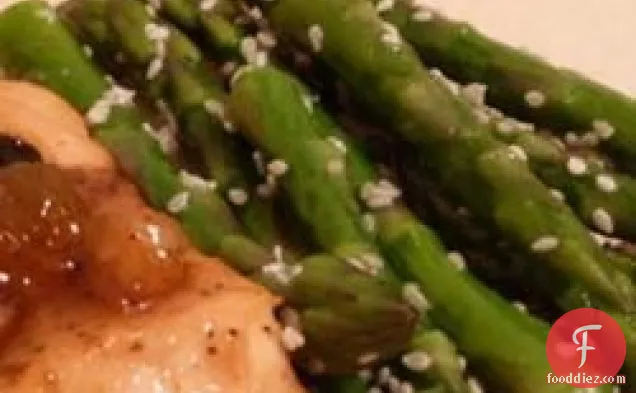 Awesomely Easy Sesame Asparagus