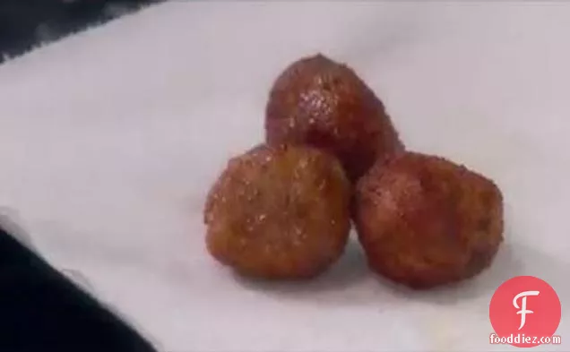 Fried and Stuffed Rice Balls (Arancini di Riso)