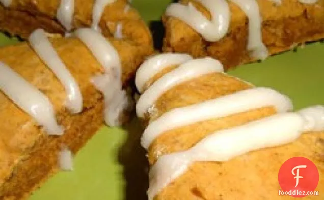 ब्राउन बटर ग्लेज़ के साथ कद्दू के टुकड़े